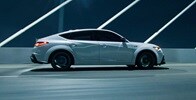 展示車款為Platinum White Pearl色 Acura Integra Type S側面視角 展示車款為Platinum White Pearl色 Acura Integra Type S側面視角