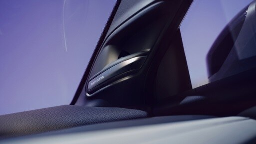 2026 Acura ADX A-Spec搭載先進組合，配備Bang & Olufsen®音響系統。