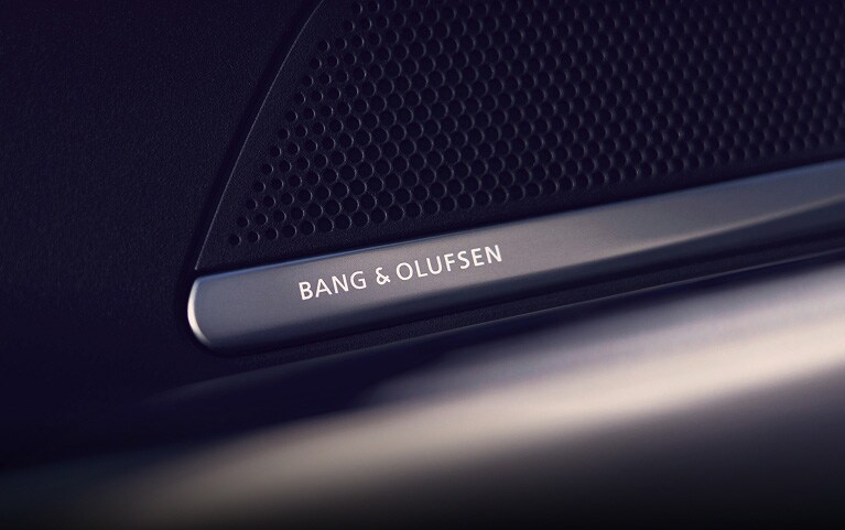 2026 Acura ADX A-Spec搭載先進組合，配備Bang & Olufsen®音響系統。