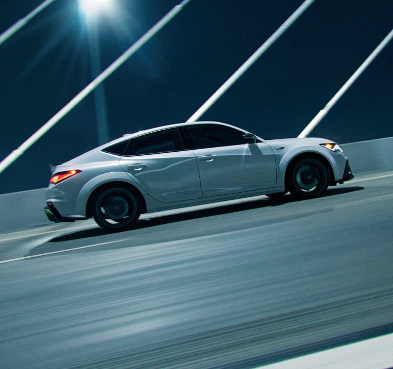  2026 Platinum White Pearl色Integra Type S。