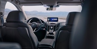 Acura 2022 RDX黑色座椅照,展示駕馭體驗 Acura 2022 RDX黑色座椅照,展示駕馭體驗