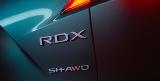 Acura 2025 RDX Super Handling All-Wheel Drive™徽章 Acura 2025 RDX Super Handling All-Wheel Drive™徽章
