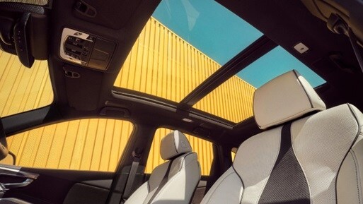 Acura 2026 RDX SH-AWD搭載A-Spec先進組合與Orchid色內裝，展示全景天窗