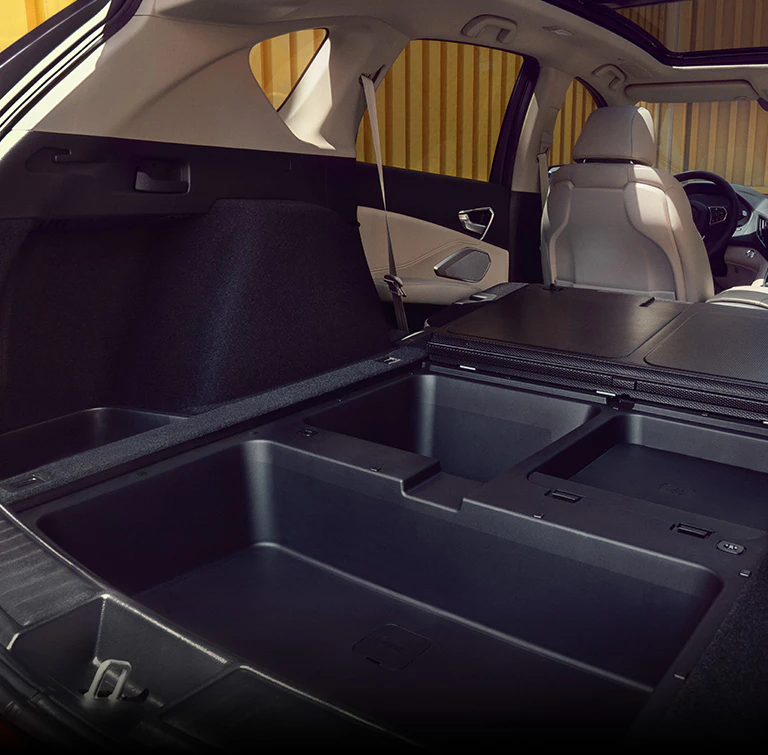 Acura 2026 RDX行李區,所有車底存放區打開 Acura 2026 RDX行李區,所有車底存放區打開