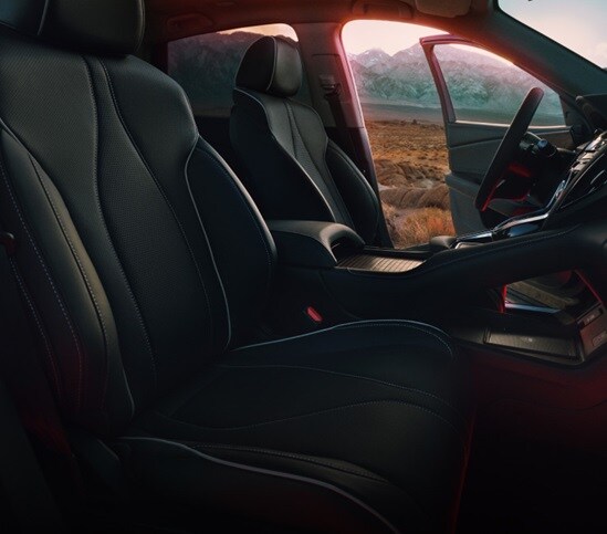 Acura 2026 RDX Ebony色內裝搭配皮革裝飾