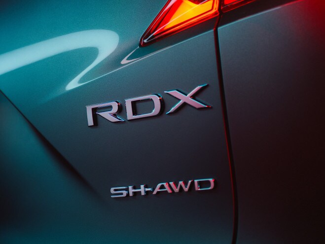 Acura 2026 RDX SH-AWD徽章