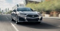 Modern Steel Metallic色的TLX 2022 Modern Steel Metallic色的TLX 2022