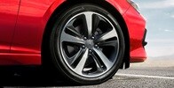 Performance Red Pearl色的TLX 2022 SH-AWD搭載先進組合 Performance Red Pearl色的TLX 2022 SH-AWD搭載先進組合