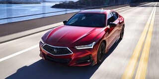 Performance Red Pearl色的TLX 2022 SH-AWD搭載先進組合與Acura原廠配件 Performance Red Pearl色的TLX 2022 SH-AWD搭載先進組合與Acura原廠配件