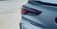 Urban Gray Pearl色2025 Acura TLX Type S搭配強悍的外觀與空氣動力設計。 Urban Gray Pearl色2025 Acura TLX Type S搭配強悍的外觀與空氣動力設計。