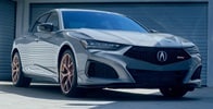 Urban Gray Pearl色2025 Acura TLX Type S的獨特底盤支撐和強化設計。 Urban Gray Pearl色2025 Acura TLX Type S的獨特底盤支撐和強化設計。