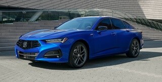 Apex Blue Pearl色2025 Acura TLX A-SPEC組合搭配Shark Gray色合金輪圈。 Apex Blue Pearl色2025 Acura TLX A-SPEC組合搭配Shark Gray色合金輪圈。