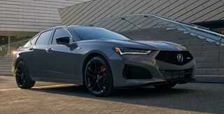 Urban Gray Pearl色2025 Acura TLX Type S的頂級烤漆。 Urban Gray Pearl色2025 Acura TLX Type S的頂級烤漆。